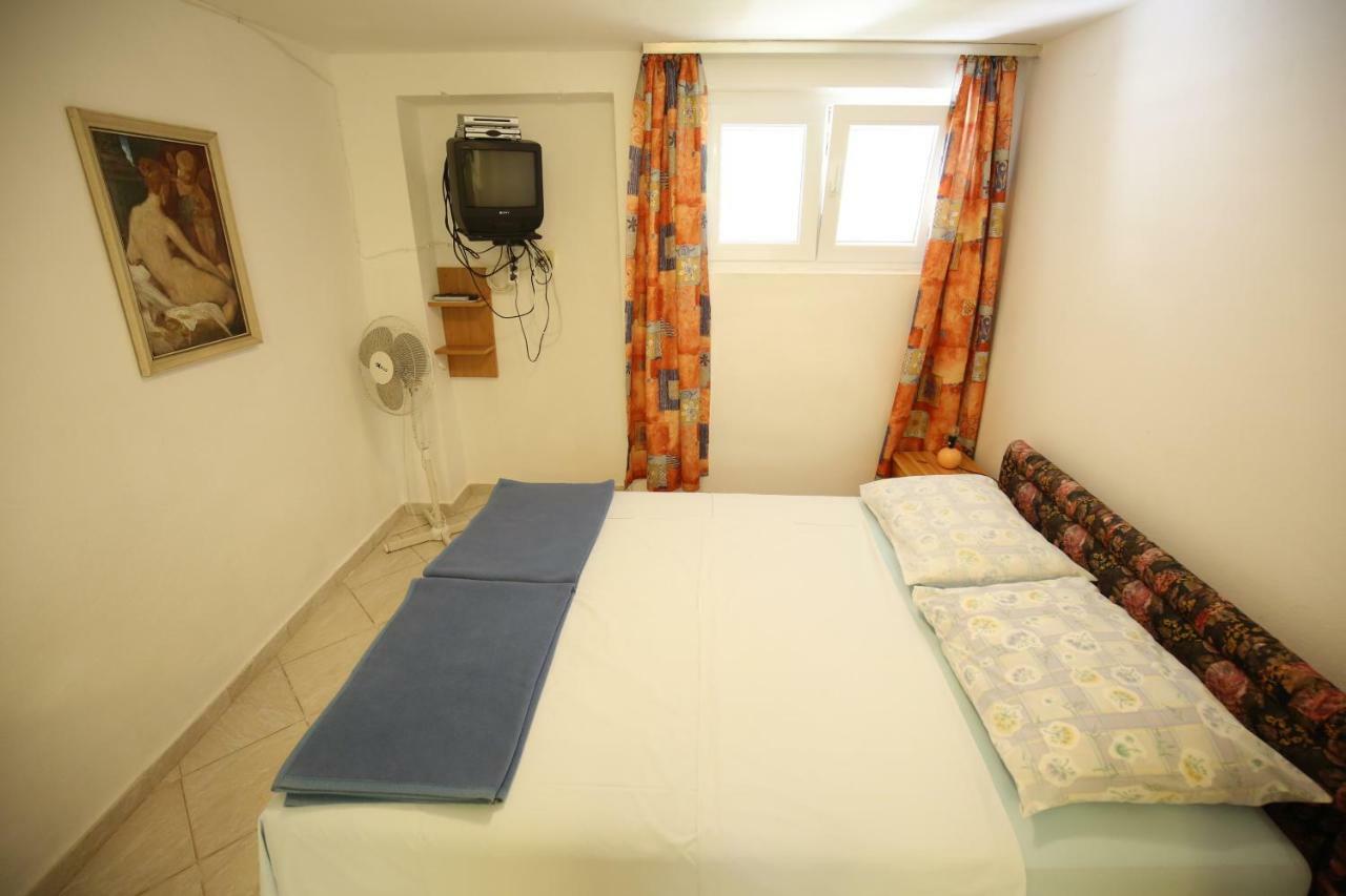 Apartments Paleka Petrcane Exterior photo