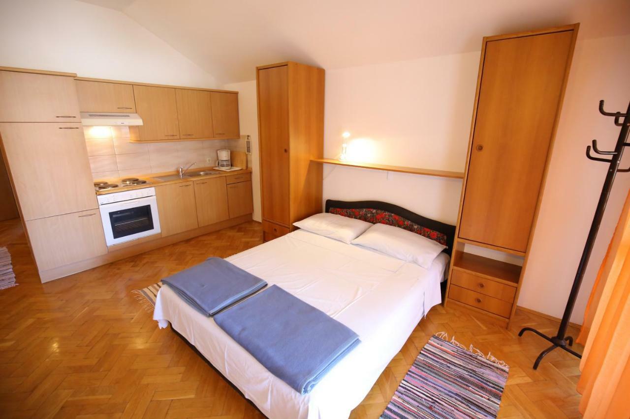 Apartments Paleka Petrcane Exterior photo